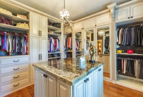 Stress Less with Custom Organization Solutions for Any Living Space